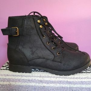 CHARLOTTE RUSSE Black Distressed Combat Boots Sz 8